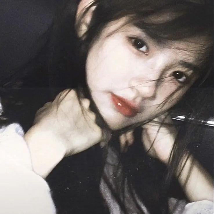 赤脚的基奉儿